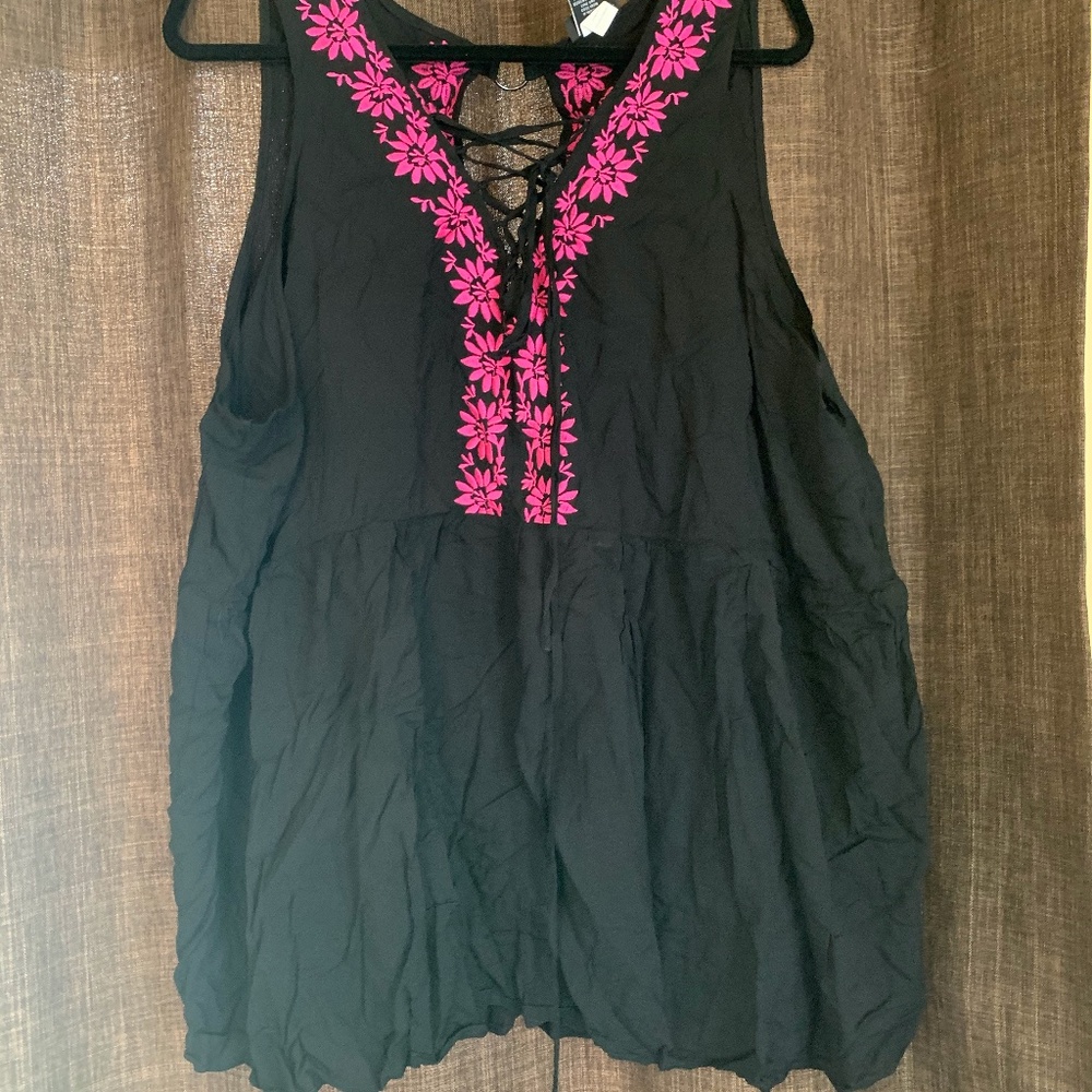 Torrid | Lace-Up Baby Doll Top w Floral Trim